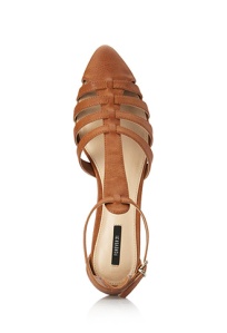 These Crisp Woven Flats match up with the safari chic getup. 